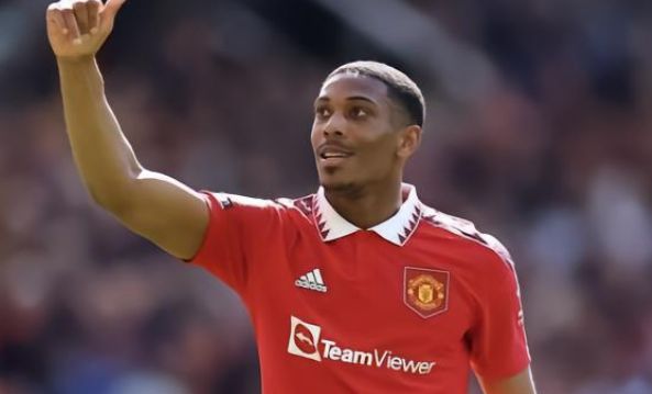 她牵着的机 她牵着的机